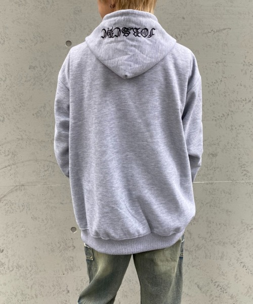 lilful(リルフル)の「袖刺繍 ワッフルジップアップパーカー(パーカー・メンズ・グレー・F)」の5枚目の写真