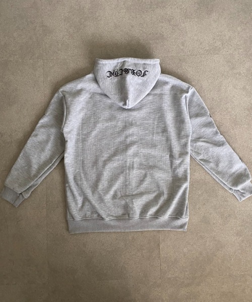 lilful(リルフル)の「袖刺繍 ワッフルジップアップパーカー(パーカー・メンズ・グレー・F)」の3枚目の写真