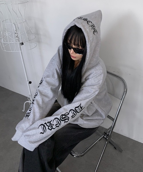 lilful(リルフル)の「袖刺繍 ワッフルジップアップパーカー(パーカー・メンズ・グレー・F)」の13枚目の写真