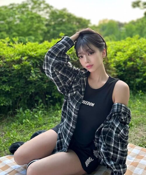 FREEDOM(フリーダム)の「ウィメンズスモールロゴスリーブレス(ブラック)(Tシャツ/カットソー・レディース・その他・SMALL/MEDIUM)」の2枚目の写真