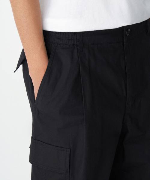 MUSINSA STANDARD（ムシンサスタンダード）の「コットンパラシュートバンディングカーゴパンツ[ブラック]（その他パンツ・メンズ・その他・38/40/42/26/28/30/32/34/36）」の6枚目の写真