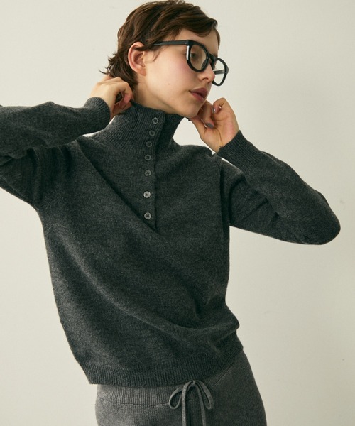 front button high neck knit / フロントボタンハイネックニット
