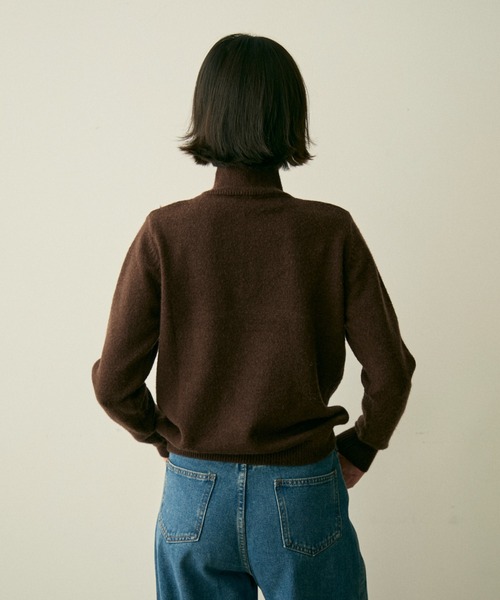 full/fill.(フルフィル)の「front button high neck knit / フロントボタンハイネックニット(ニット/セーター・レディース・ブラウン/グレー/アイボリー・FREE)」の17枚目の写真