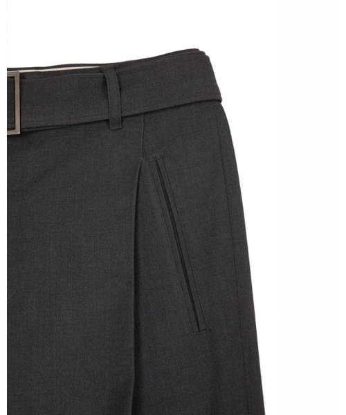 SYNQIA(シンキア)の「アシメトリックプリーツベルテッドトラウザーグレー(スラックス・メンズ・その他・SMALL/MEDIUM/LARGE)」の5枚目の写真