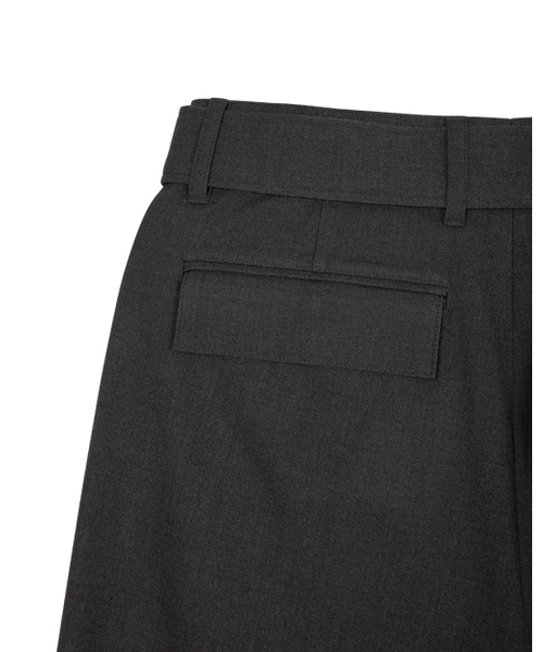 SYNQIA(シンキア)の「アシメトリックプリーツベルテッドトラウザーグレー(スラックス・メンズ・その他・SMALL/MEDIUM/LARGE)」の8枚目の写真
