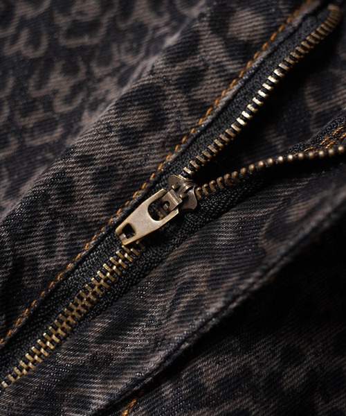 1111clothing(ワンフォークロージング)の「レオパード デニムカーブパンツ / Leopard Denim Curve Pants(デニムパンツ・メンズ・ブラック・S/M/L/XL)」の9枚目の写真