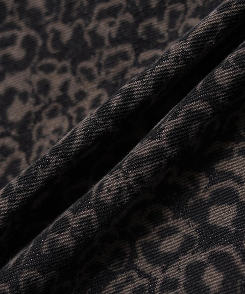 1111clothing(ワンフォークロージング)の「レオパード デニムカーブパンツ / Leopard Denim Curve Pants(デニムパンツ・メンズ・ブラック・S/M/L/XL)」の12枚目の写真
