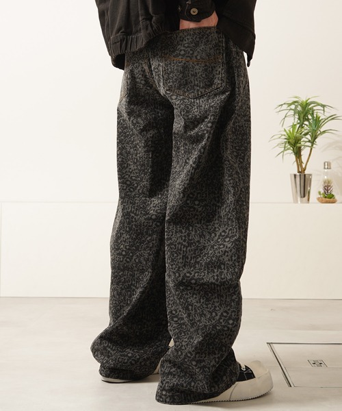 1111clothing(ワンフォークロージング)の「レオパード デニムカーブパンツ / Leopard Denim Curve Pants(デニムパンツ・メンズ・ブラック・S/M/L/XL)」の14枚目の写真