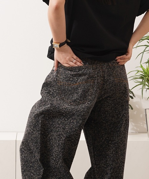 1111clothing(ワンフォークロージング)の「レオパード デニムカーブパンツ / Leopard Denim Curve Pants(デニムパンツ・メンズ・ブラック・S/M/L/XL)」の19枚目の写真