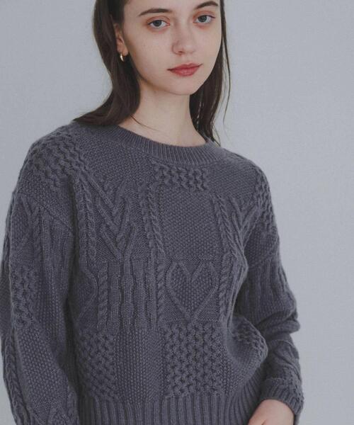 URBAN RESEARCH Sonny Label（アーバンリサーチサニーレーベル）の「パッチワークハートケーブルニット（ニット/セーター・レディース・チャコールグレー/オフホワイト/レッド・FREE）」の13枚目の写真