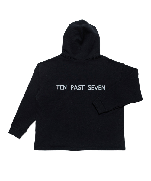 TEN PAST SEVEN(テン ファスト セブン)の「オーバーサイズフードパーカー - ブラック(パーカー・メンズ・その他・SMALL/MEDIUM/LARGE)」の2枚目の写真