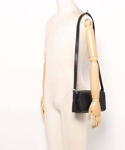 A.P.C.(アーペーセー)の「CAMERA BAG NINO(ショルダーバッグ・メンズ・ブラック・ONESIZE)」の9枚目の写真