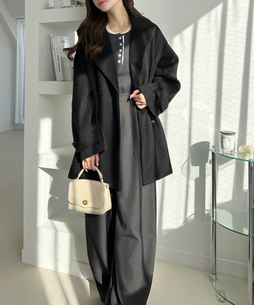 TREOVER（トレオーバー）の「オンにもオフにも活躍！流行に左右されないベーシックなシルエットが魅力のミドル丈シャギーコート（ピーコート・レディース・チェック/グレー/ライトブラウン/ブラック・FREE）」の10枚目の写真