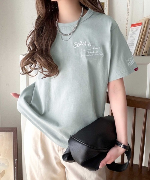 classicalelf(クラシカルエルフ)の「オーガニックコットン使用◎前後ダブル刺繍で、後姿だってぬかりなくかわいい♪ 綿100%グラフィック飛び刺繍Tシャツ (半袖)(Tシャツ/カットソー・レディース・オフホワイト/オートミール/チャコール/その他1/グリーン・X-LARGE/SMALL/MEDIUM/LARGE)」の12枚目の写真