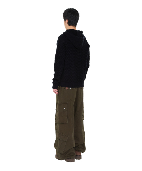 AAKAM（アーカム）の「Cable Knitted Zip-Up Hoodie (Black)（ニット/セーター・レディース・その他・1/2）」の14枚目の写真