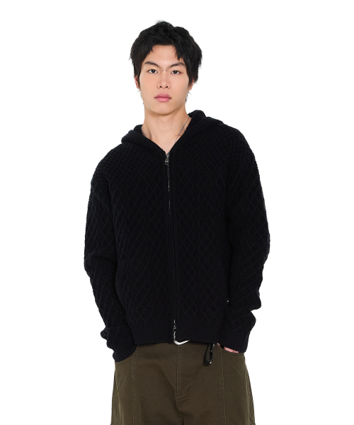 AAKAM（アーカム）の「Cable Knitted Zip-Up Hoodie (Black)（ニット/セーター・レディース・その他・1/2）」の17枚目の写真