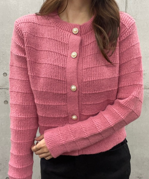 ROGER AND RAW(ロジャーアンドロウ)の「パール金ボタン ニットカーディガン(カーディガン/ボレロ・レディース・ホワイト/ライトブラウン/ブラック/ピンク・FREE)」の4枚目の写真