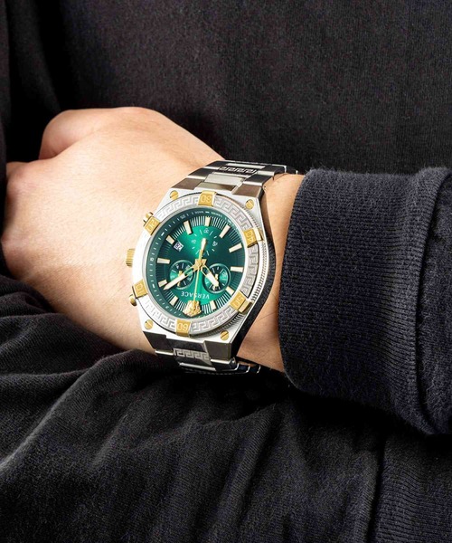 VERSACE(ヴェルサーチ)の「VERSACE/ヴェルサーチェ SPORTY GRECA 腕時計 VS-VESO01524 メンズ(アナログ腕時計・メンズ・グリーン・FREE)」の2枚目の写真