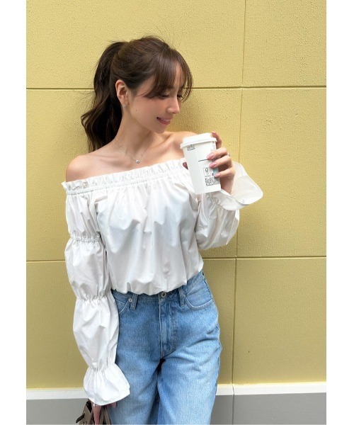 LUDICRUM（ルーディクルム）の「Off shoulder blouse（シャツ/ブラウス・レディース・ブラック/オフホワイト/ライトイエロー・FREE）」の11枚目の写真