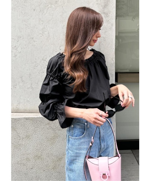 LUDICRUM（ルーディクルム）の「Off shoulder blouse（シャツ/ブラウス・レディース・ブラック/オフホワイト/ライトイエロー・FREE）」の12枚目の写真