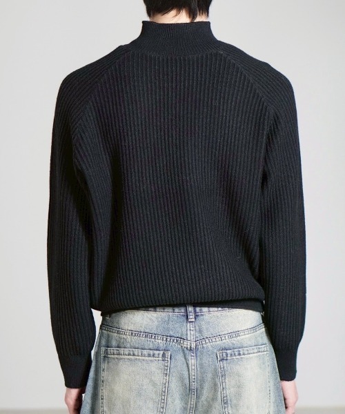 Chikashitsu +(チカシツプラス)の「【Chikashitsu +】shoulder zipper rib knit / 【チカシツプラス】ショルダージッパーリブニット(ニット/セーター・メンズ・ブラック/ブラウン/カーキ・ONE SIZE)」の8枚目の写真