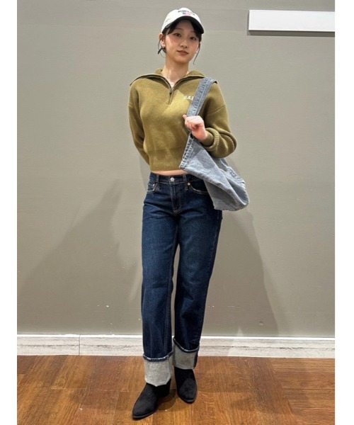 GAP(ギャップ)の「ミッドライズ リラックスフィット ストレートデニム(デニムパンツ・レディース・インディゴブルー・27/26/23/24/25/28/29/30)」の8枚目の写真