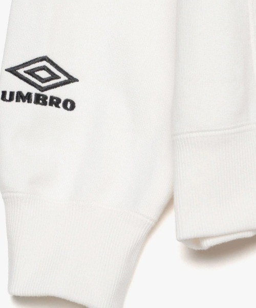 UMBRO（アンブロ）の「UMBRO Hoodie [Kosuke Kawamura×Umbro]（アンブロ フーディ [河村康輔×アンブロ]）（パーカー・メンズ・ブラック/ホワイト・MEDIUM/LARGE）」の5枚目の写真
