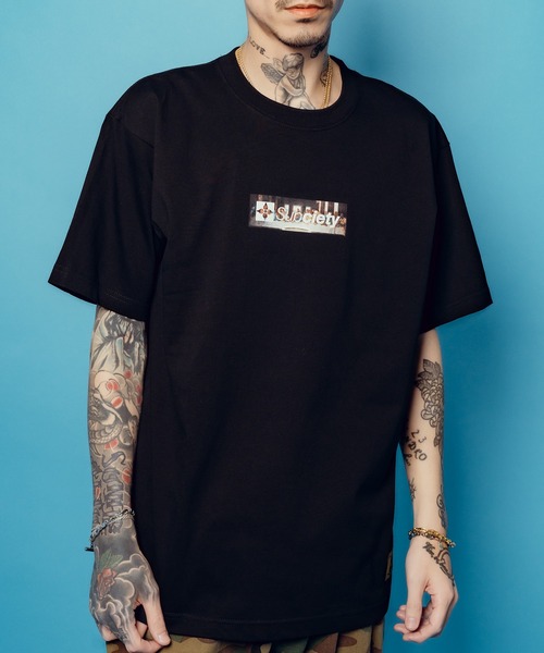 Subciety（サブサエティ）の「Last supper box tee（Tシャツ/カットソー・メンズ・ブラック/グレイッシュブルー/ホワイト・SMALL/MEDIUM/LARGE/X-LARGE/XX-LARGE）」の2枚目の写真