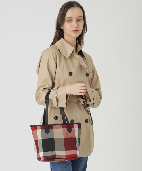 BLUE LABEL CRESTBRIDGE(ブルーレーベルクレストブリッジ)の「クレストブリッジチェックロゴプリントトート(トートバッグ・レディース・レッド/ベージュ系その他・FREE)」の3枚目の写真
