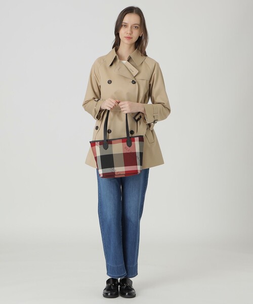 BLUE LABEL CRESTBRIDGE(ブルーレーベルクレストブリッジ)の「クレストブリッジチェックロゴプリントトート(トートバッグ・レディース・レッド/ベージュ系その他・FREE)」の4枚目の写真