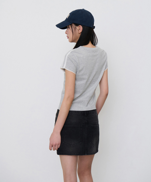 MUSINSA STANDARD WOMAN（ムシンサスタンダードウーマン）の「ウィメンズスリムレーストラックTシャツ[ミディアムグレー/アイボリー]（Tシャツ/カットソー・レディース・その他・SMALL/MEDIUM/X-SMALL/LARGE）」の2枚目の写真