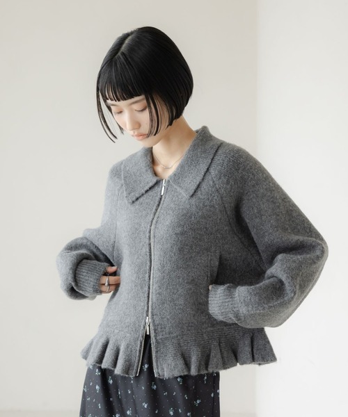 LOWRYS FARM（ローリーズファーム）の「エリニットフリルブルゾン 640855（ブルゾン・レディース・アイボリー/ブラック/グレー/グリーン・FREE）」の3枚目の写真