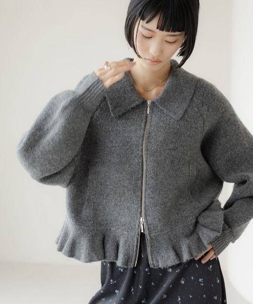 LOWRYS FARM（ローリーズファーム）の「エリニットフリルブルゾン 640855（ブルゾン・レディース・アイボリー/ブラック/グレー/グリーン・FREE）」の21枚目の写真