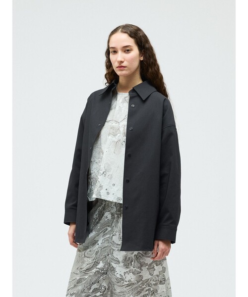 mizuiroind(ミズイロインド)の「mizuiro ind ダブルクロスワイドシャツブルゾン(その他アウター・レディース・チャコールグレー/ブラック/サンドベージュ・FREE)」の10枚目の写真