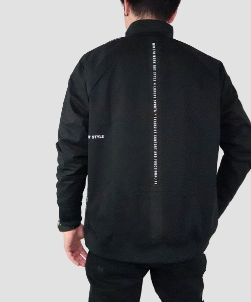 LUXE/R GOLF(ラグジュ ゴルフ)の「(RM)【LUXE/R GOLF】ストレッチ ブロード メッシュ切替え スタンド ハーフZIP(ナイロンジャケット・メンズ・ベージュ系/カーキ系/ブラック/チャコールグレー・LARGE/X-LARGE/MEDIUM)」の11枚目の写真
