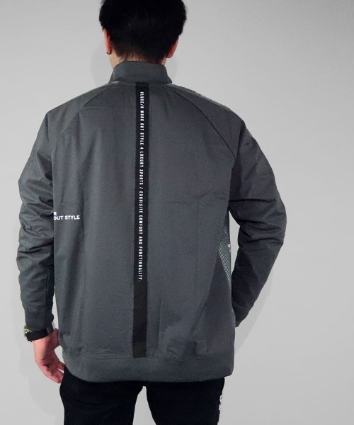LUXE/R GOLF(ラグジュ ゴルフ)の「(RM)【LUXE/R GOLF】ストレッチ ブロード メッシュ切替え スタンド ハーフZIP(ナイロンジャケット・メンズ・ベージュ系/カーキ系/ブラック/チャコールグレー・LARGE/X-LARGE/MEDIUM)」の16枚目の写真