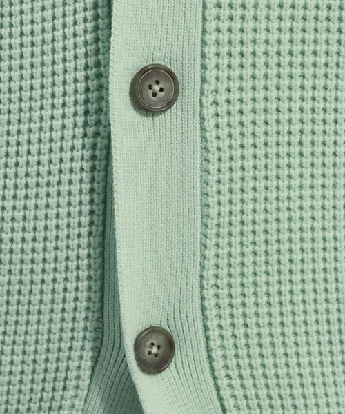 BAYFLOW(ベイフロー)の「TIDYニットカーディガン(カーディガン/ボレロ・メンズ・ベージュ/サックスブルー・MEDIUM/LARGE)」の6枚目の写真