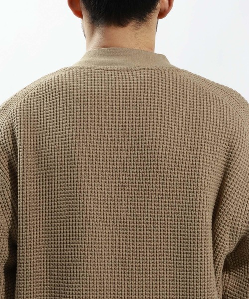 BAYFLOW(ベイフロー)の「TIDYニットカーディガン(カーディガン/ボレロ・メンズ・ベージュ/サックスブルー・MEDIUM/LARGE)」の11枚目の写真