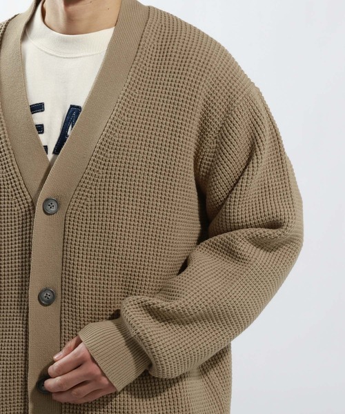 BAYFLOW(ベイフロー)の「TIDYニットカーディガン(カーディガン/ボレロ・メンズ・ベージュ/サックスブルー・MEDIUM/LARGE)」の12枚目の写真