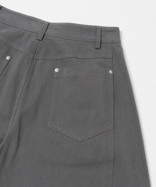 SENSE OF PLACE by URBAN RESEARCH（センスオブプレイスバイアーバンリサーチ）の「バレルレッグチノパンツ（その他パンツ・レディース・アイボリー/チャコールグレー/ベージュ・MEDIUM/LARGE/SMALL）」の6枚目の写真