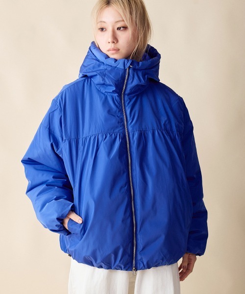 rehacer(レアセル)の「rehacer : Drape Gather Dolman Jacket / ドレープ ギャザー ドルマン ジャケット(ダウンジャケット/コート・レディース・ブラック/ブルー・SMALL)」の1枚目の写真