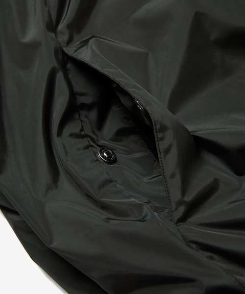 rehacer(レアセル)の「rehacer : Drape Gather Dolman Jacket / ドレープ ギャザー ドルマン ジャケット(ダウンジャケット/コート・レディース・ブラック/ブルー・SMALL)」の9枚目の写真