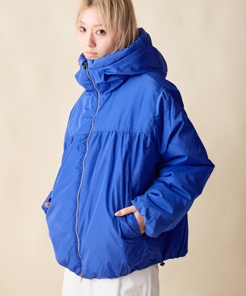 rehacer(レアセル)の「rehacer : Drape Gather Dolman Jacket / ドレープ ギャザー ドルマン ジャケット(ダウンジャケット/コート・レディース・ブラック/ブルー・SMALL)」の17枚目の写真