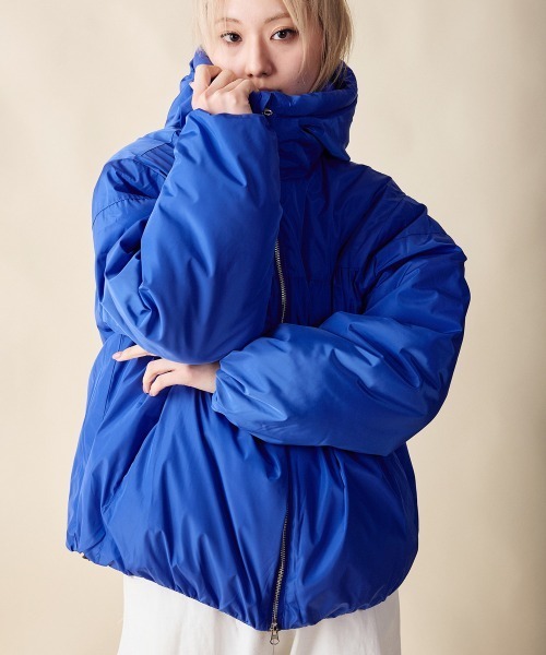 rehacer(レアセル)の「rehacer : Drape Gather Dolman Jacket / ドレープ ギャザー ドルマン ジャケット(ダウンジャケット/コート・レディース・ブラック/ブルー・SMALL)」の16枚目の写真