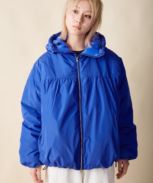 rehacer(レアセル)の「rehacer : Drape Gather Dolman Jacket / ドレープ ギャザー ドルマン ジャケット(ダウンジャケット/コート・レディース・ブラック/ブルー・SMALL)」の21枚目の写真