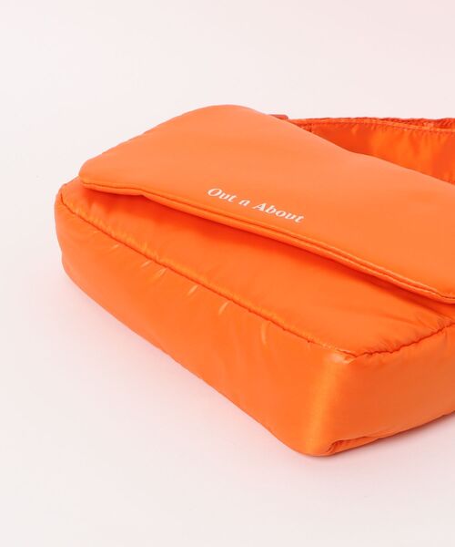 TITE IN THE STORE（ティテ　インザ　ストア）の「パフショルダー【Fluffy/フラッフィー】（ショルダーバッグ・レディース・グリーン/ピンク/ベージュ/パープル/オレンジ/ブラック・FREE）」の8枚目の写真