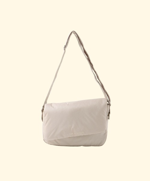 Out n About（アウトナバウト）の「パフショルダー【Fluffy/フラッフィー】（ショルダーバッグ・レディース・グリーン/ピンク/ベージュ/パープル/オレンジ/ブラック・FREE）」の3枚目の写真