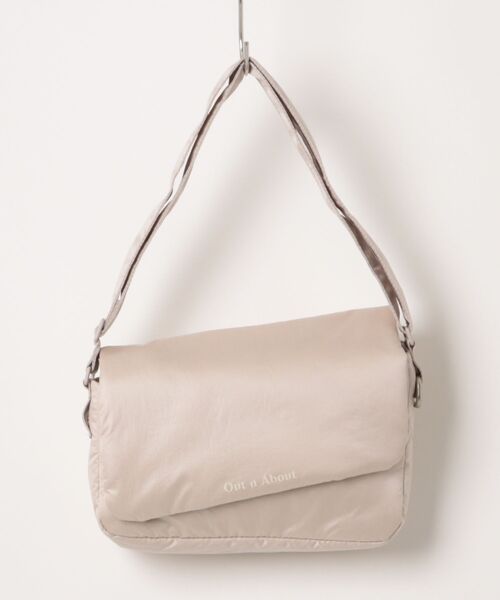 Out n About（アウトナバウト）の「パフショルダー【Fluffy/フラッフィー】（ショルダーバッグ・レディース・グリーン/ピンク/ベージュ/パープル/オレンジ/ブラック・FREE）」の16枚目の写真
