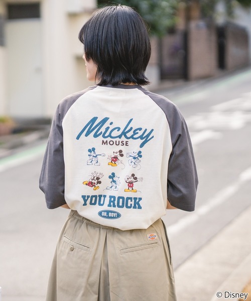Disney（ディズニー）の「【DISNEY/ディズニー】【軽やかな着心地でお出掛けにぴったり！】ラグラン7分袖Tシャツ ミッキーマウス キャラクターグッズ 配色切り替え カレッジ風 ストリート スケーター 古着MIX（Tシャツ/カットソー・レディース・その他2/その他1/その他3/その他・LARGE/MEDIUM）」の2枚目の写真