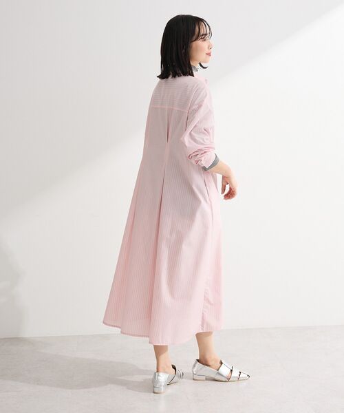 Green Parks(グリーンパークス)の「イージーケア抜け衿ウエストタックシャツワンピース(ワンピース・レディース・ネイビー/ブルー/ピンク/グリーン・FREE)」の8枚目の写真